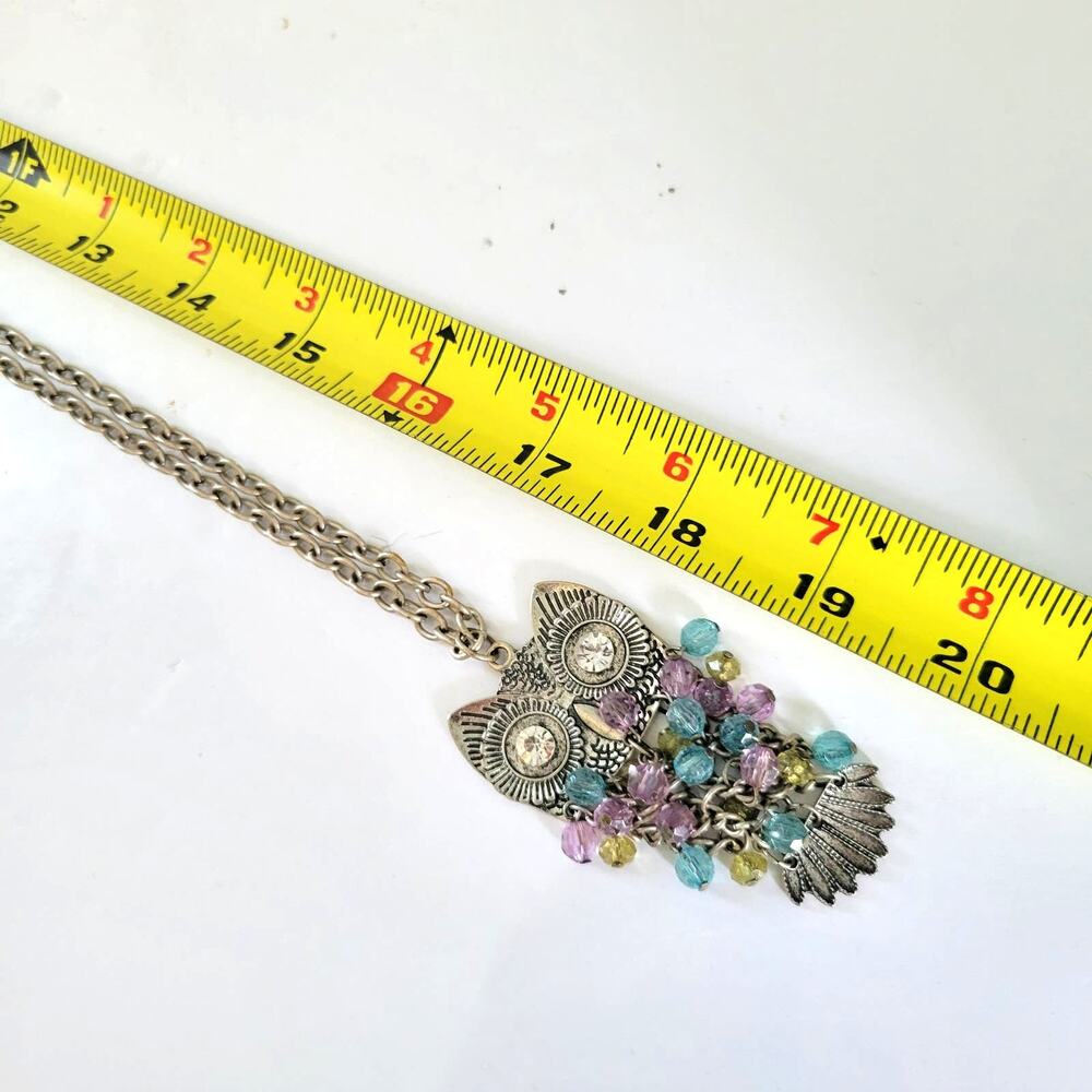 Vintage Owl Necklace Pendant Silver Tone Chain Rhinestone Eye Facet Bead Feather - Picture 4 of 6